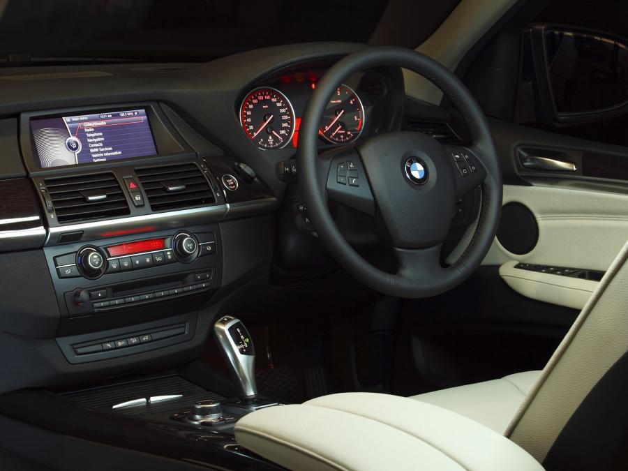  BMW X5 xDrive 5.0i 2010 года  (AU) (фото 2 из 13)
